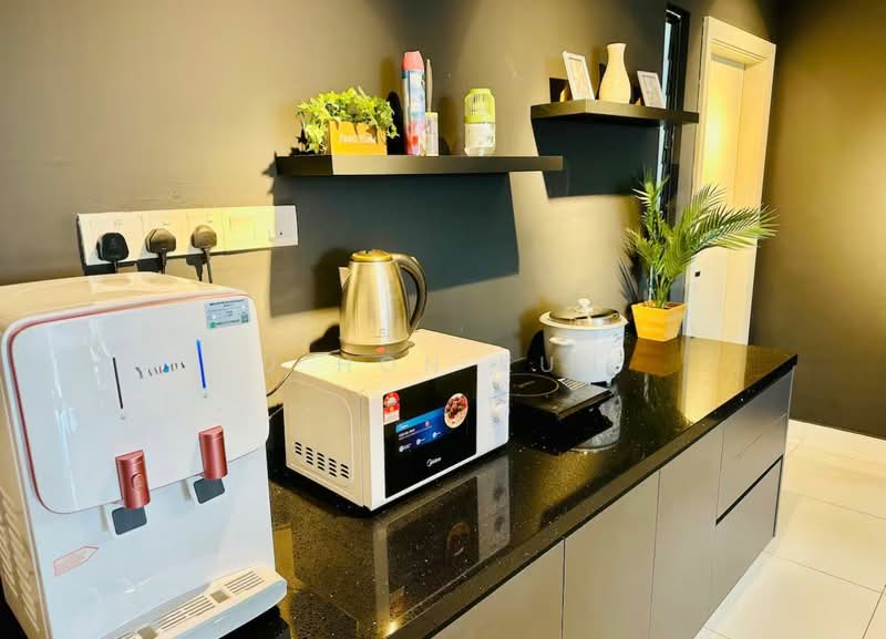 Servis Apartment untuk Disewa di Southkey Mosaic - U Hon Kun - Kitchen - PropertyGuru.com.my