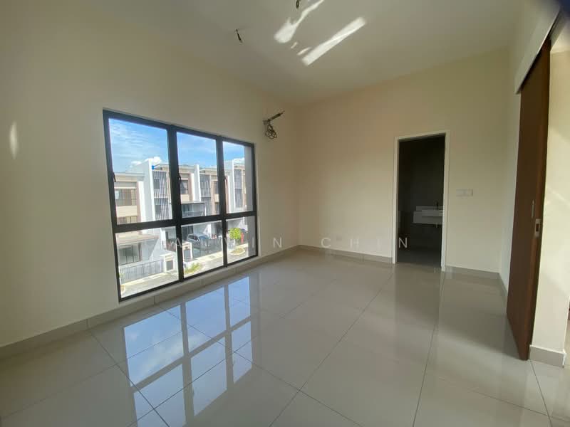 3-storey Terraced House for Sale in Ukay Bistari (Ulu Kelang) - calvin Chin - Interior - PropertyGuru.com.my