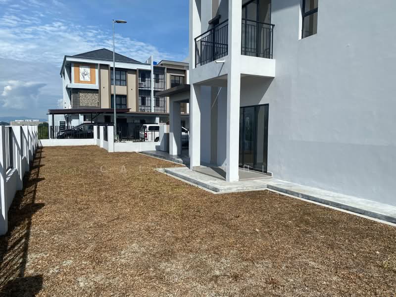 3-storey Terraced House for Sale in Ukay Bistari (Ulu Kelang) - calvin Chin - Exterior - PropertyGuru.com.my