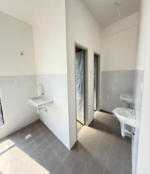 Shop / Office for Rent in Setia Ecohill (Semenyih) - Chris Tye - Bathroom - PropertyGuru.com.my