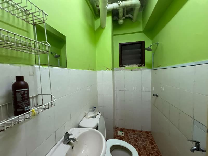 Apartment for Sale at Sri Dahlia - Zamshary Budin - Bathroom - PropertyGuru.com.my