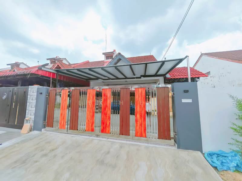 2-storey Terraced House for Sale in Bandar Indahpura (Kulai) - Lex Hiew - Exterior - PropertyGuru.com.my