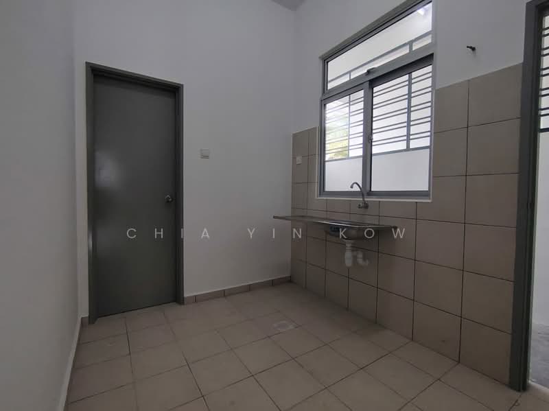 Rumah Teres untuk Disewa di Kluang (Johor) - Chia Yin Kow - Kitchen - PropertyGuru.com.my