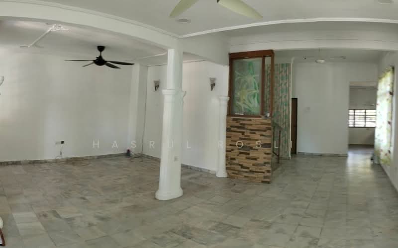 Rumah Teres 1.5 Tingkat untuk Dijual di Taman Bertam Indah (Kepala Batas) - Hasrul Rosli - Living Room - PropertyGuru.com.my