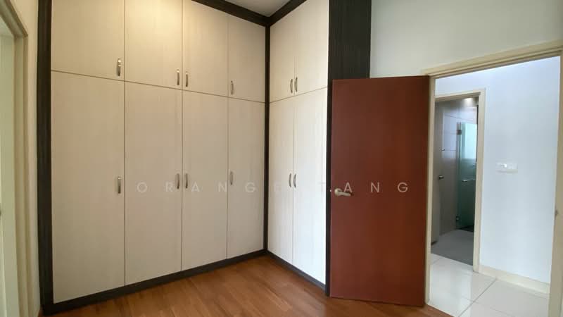 Kondominium untuk Disewa di KM1 West - Orange Tang - Bedroom - PropertyGuru.com.my
