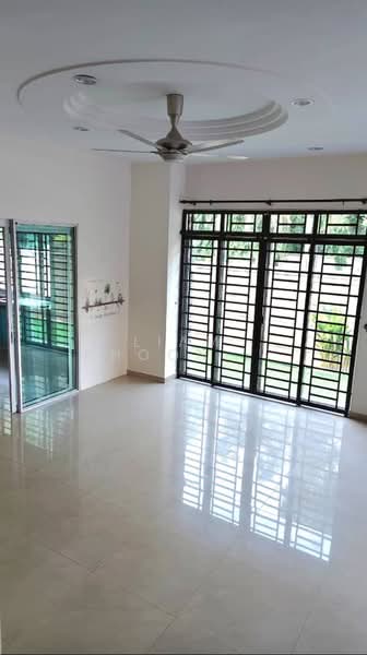 Rumah Berkembar untuk Dijual di Emerald Park (Bayan Lepas) - Liam Khoon Khoo - Living Room - PropertyGuru.com.my