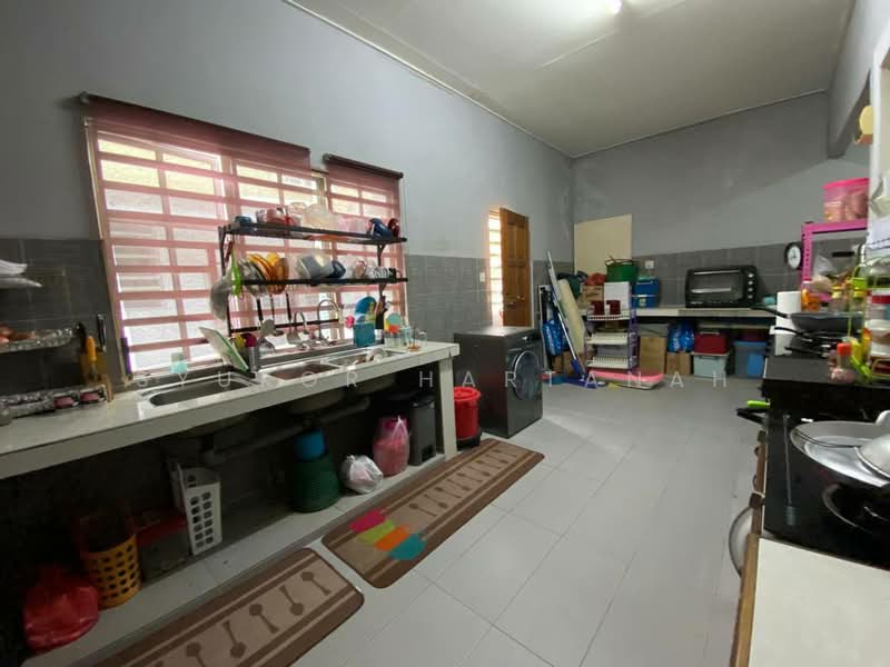 Rumah Teres 2 Tingkat untuk Dijual di Rawang (Selangor) - Syukor Hartanah - Kitchen - PropertyGuru.com.my