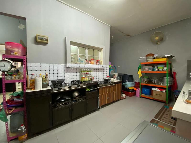 Rumah Teres 2 Tingkat untuk Dijual di Rawang (Selangor) - Syukor Hartanah - Kitchen - PropertyGuru.com.my