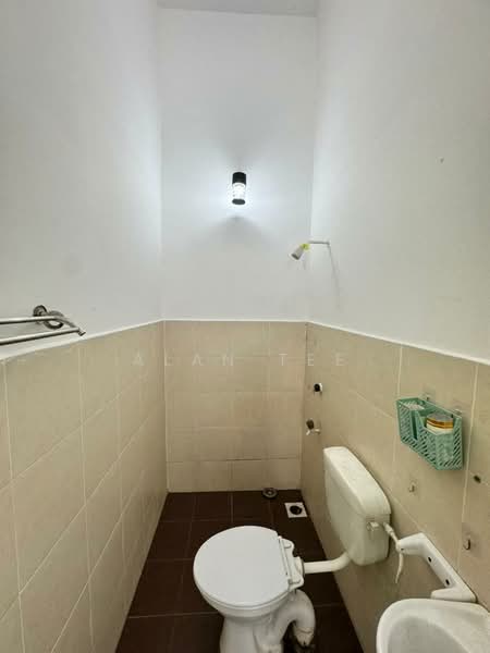2.5-storey Terraced House for Sale in Taman Scientex Pasir Gudang (Pasir Gudang) - Alan Tee - Bathroom - PropertyGuru.com.my