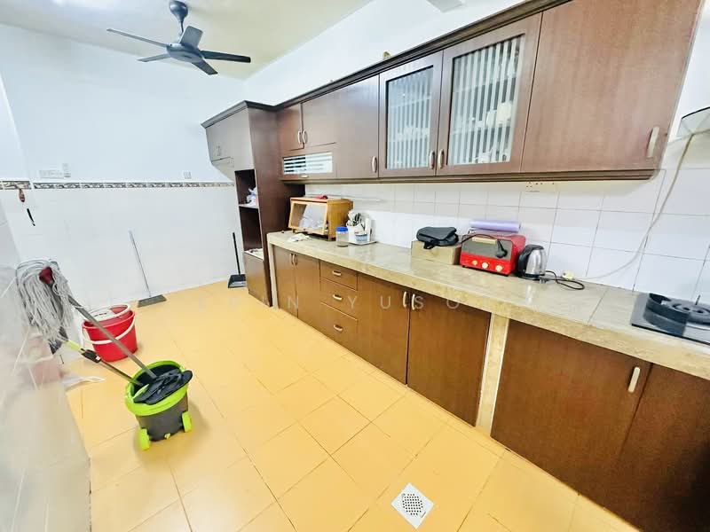 Rumah Teres untuk Disewa di Shah Alam (Selangor) - Erin Yusof - Kitchen - PropertyGuru.com.my