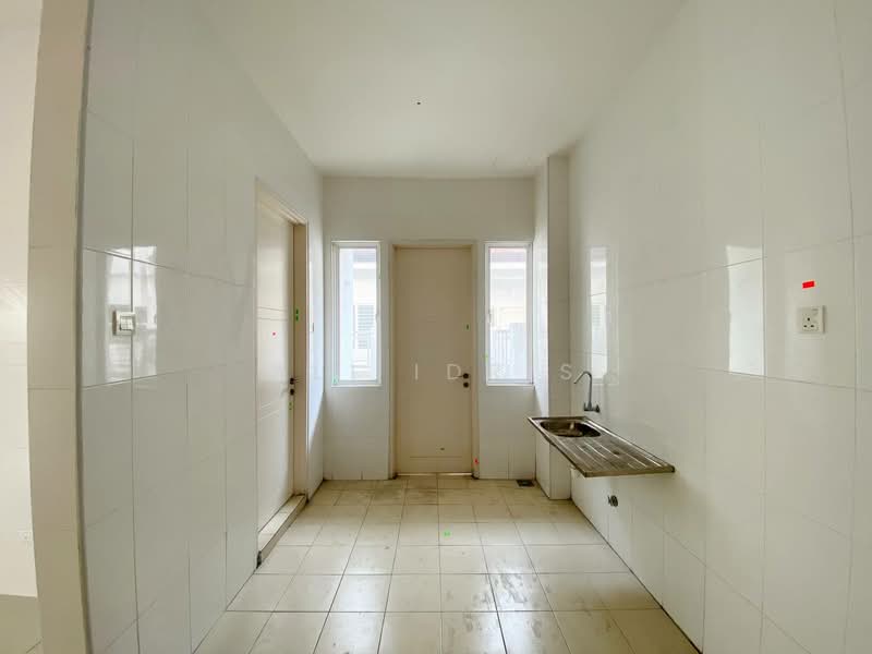 Semi-Detached House for Sale in D'Kayangan (Shah Alam) - Ali Idris - Kitchen - PropertyGuru.com.my