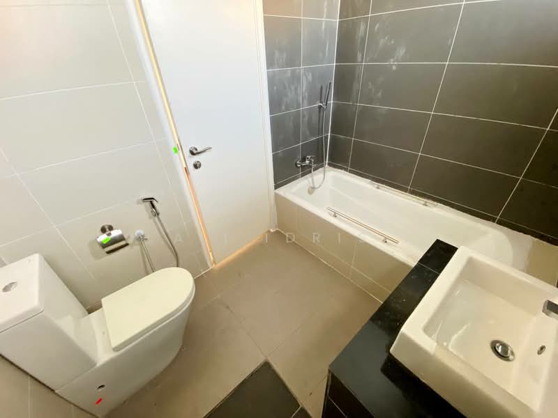 Semi-Detached House for Sale in D'Kayangan (Shah Alam) - Ali Idris - Bathroom - PropertyGuru.com.my