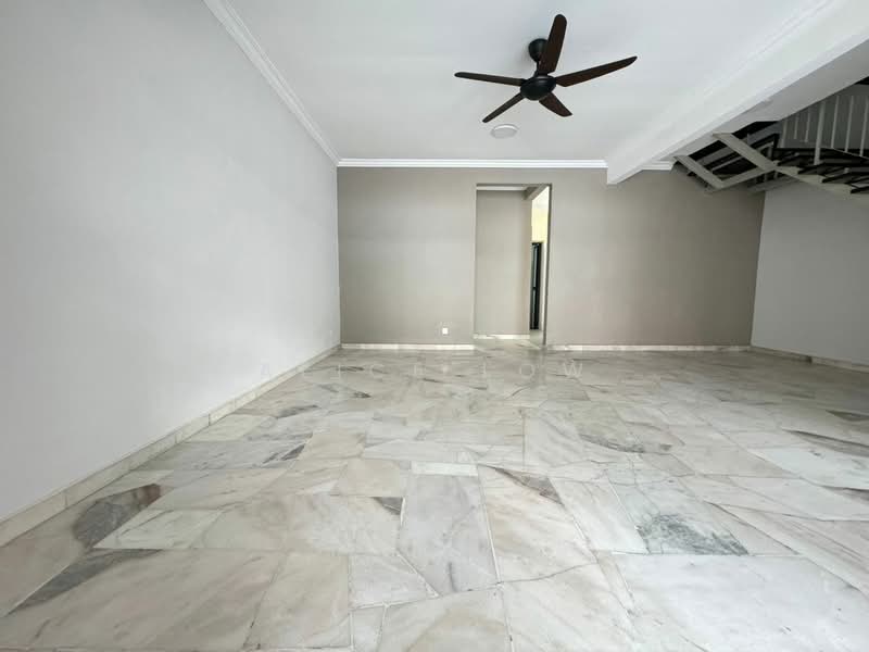 Rumah Teres 2 Tingkat untuk Dijual di Rawang Perdana 2 (Rawang) - Alice Low - Living Room - PropertyGuru.com.my