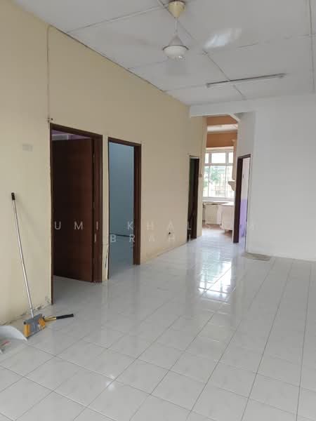 1-storey Terraced House for Sale in Kota Warisan (Sepang) - Umi Khalsom Ibrahim - Interior - PropertyGuru.com.my