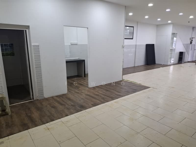 Shop for Sale in Desa Jaya Kepong (Kepong) - FC Wong - Interior - PropertyGuru.com.my