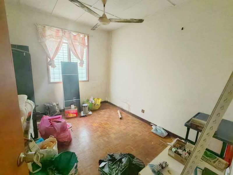 2-storey Terraced House for Sale in Saujana Puchong (Puchong) - Evan Goh - Bedroom - PropertyGuru.com.my
