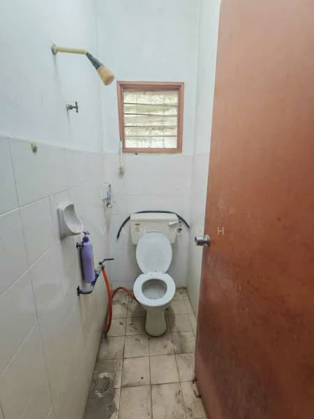 2-storey Terraced House for Sale in Saujana Puchong (Puchong) - Evan Goh - Bathroom - PropertyGuru.com.my