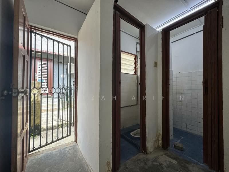 1-storey Terraced House for Sale in Bandar Tun Razak (Cheras) - Masnizah Arifin - Bathroom - PropertyGuru.com.my