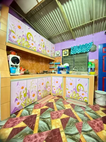 1-storey Terraced House for Sale in Taman Sementa Jaya (Kapar) - Zarema Kulbuzheva - Kitchen - PropertyGuru.com.my
