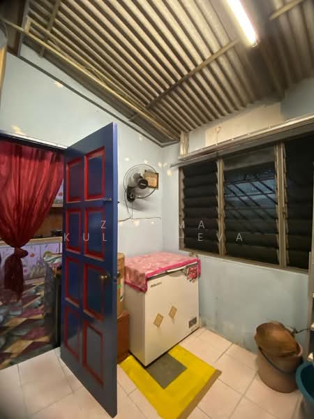 1-storey Terraced House for Sale in Taman Sementa Jaya (Kapar) - Zarema Kulbuzheva - Interior - PropertyGuru.com.my