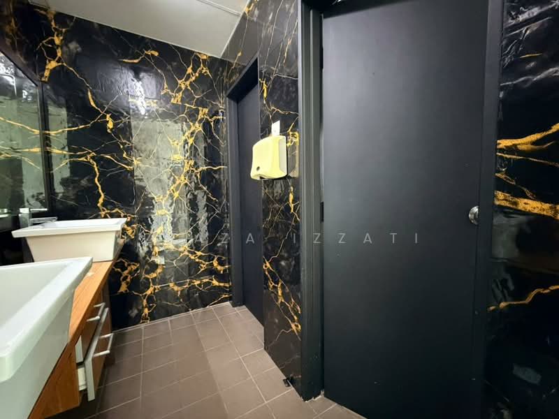 Pejabat Runcit untuk Dijual di Laman Seri Business Park (Shah Alam) - Izzaza Izzati - Bathroom - PropertyGuru.com.my