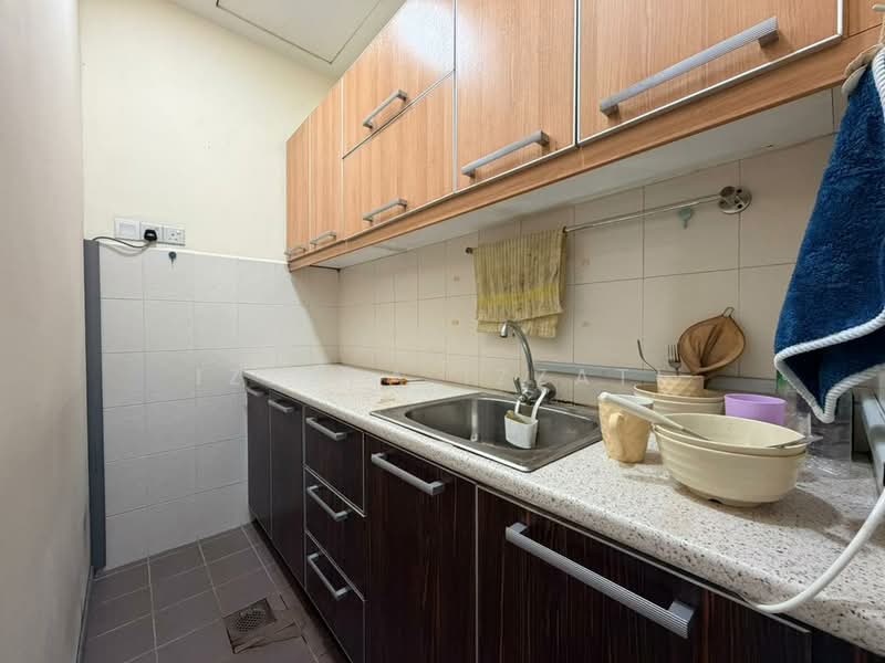 Pejabat Runcit untuk Dijual di Laman Seri Business Park (Shah Alam) - Izzaza Izzati - Kitchen - PropertyGuru.com.my