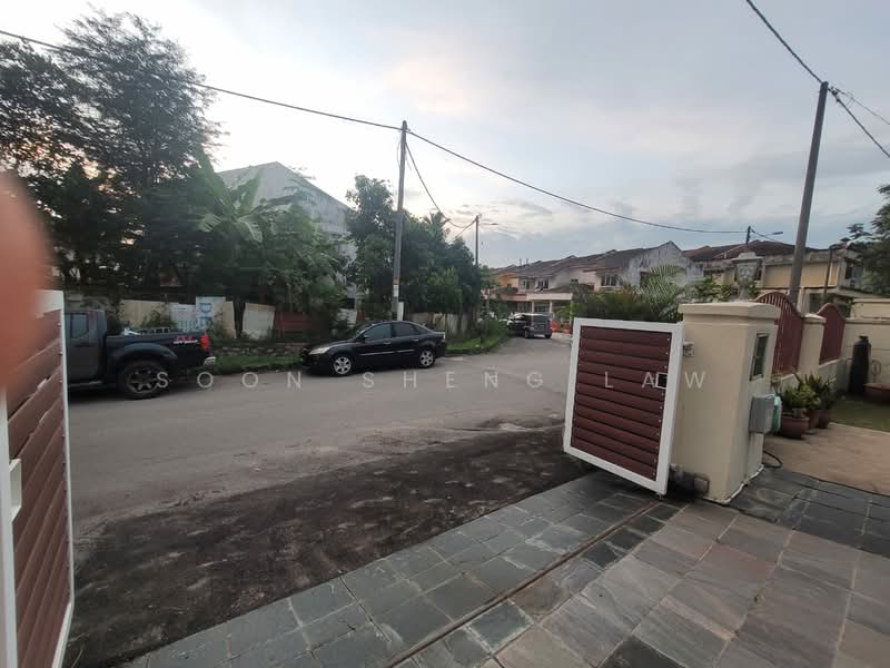 Rumah Berkembar untuk Dijual di Taman Puncak Utama (Balakong) - Soon Sheng Law - Exterior - PropertyGuru.com.my
