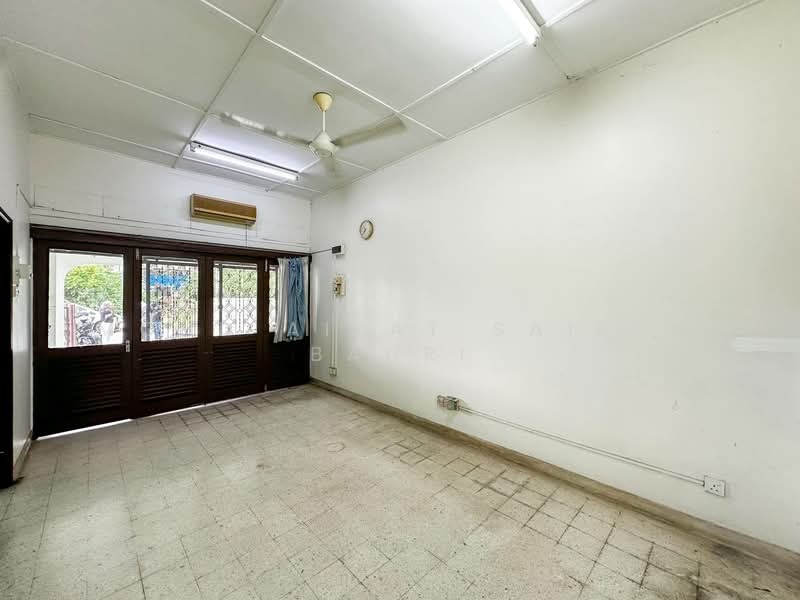 1-storey Terraced House for Sale in Kajang (Selangor) - Mohd Aizat Saiful Bahri - Living Room - PropertyGuru.com.my