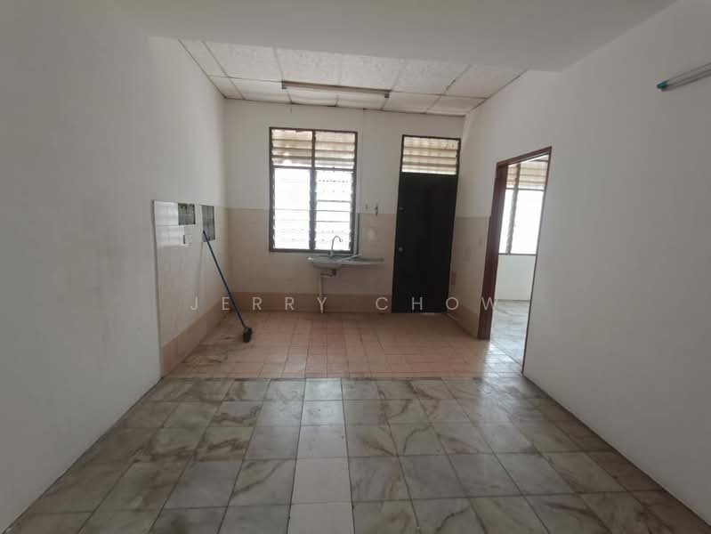 Rumah Teres 1 Tingkat untuk Dijual di Taman Klebang Restu (Chemor) - Jerry Chow - Kitchen - PropertyGuru.com.my