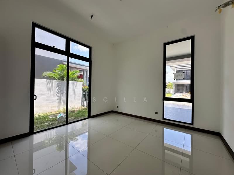Bungalow for Sale in Setia Alam (Selangor) - Priscilla . - Guestroom - PropertyGuru.com.my