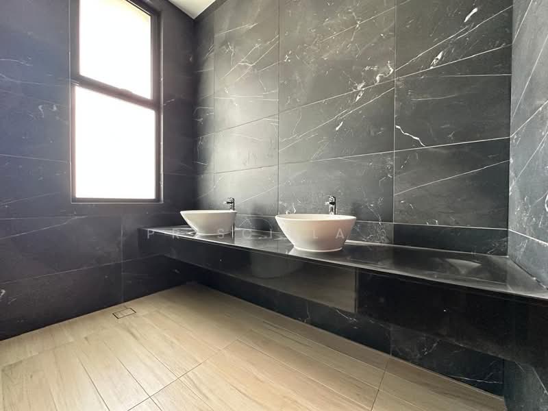 Bungalow for Sale in Setia Alam (Selangor) - Priscilla . - Bathroom - PropertyGuru.com.my