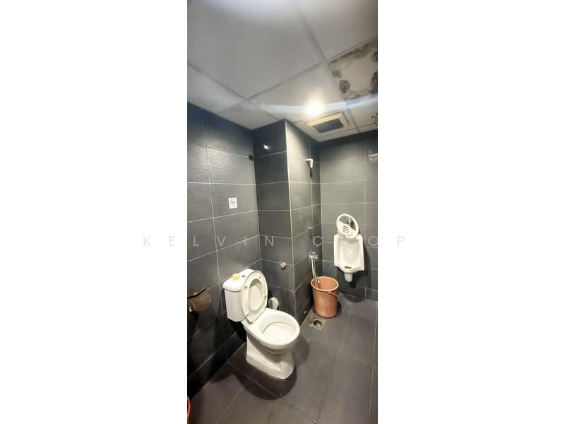 Kedai untuk Dijual di Bandar Baru Permas Jaya (Permas Jaya) - Kelvin Chop - Bathroom - PropertyGuru.com.my