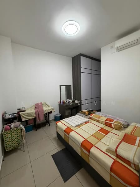 2-storey Terraced House for Sale in Taman Bestari Indah (Ulu Tiram) - Kalai Selvan - Bedroom - PropertyGuru.com.my