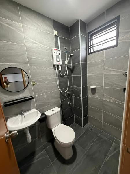 2-storey Terraced House for Sale in Taman Bestari Indah (Ulu Tiram) - Kalai Selvan - Bathroom - PropertyGuru.com.my
