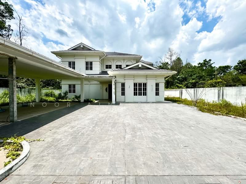 Bungalow for Sale in Bandar Bukit Mahkota (Bangi) - Noor Aini Bt Ayob - Exterior - PropertyGuru.com.my