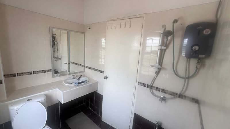 Rumah Teres 2 Tingkat untuk Dijual di Bandar Bukit Raja (Klang) - Michelle Lim - Bathroom - PropertyGuru.com.my