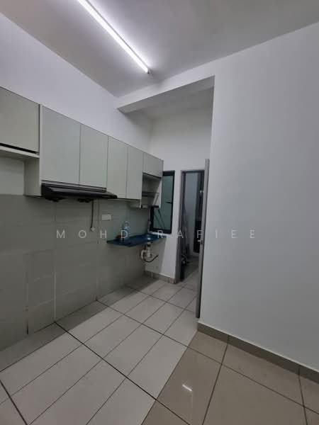 Service Residence for Sale at Almyra Residences - Mohd Rafiee - Kitchen - PropertyGuru.com.my