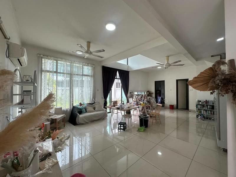 Cluster House for Sale in Johor Bahru (Johor) - Jennifer Ng - Living Room - PropertyGuru.com.my