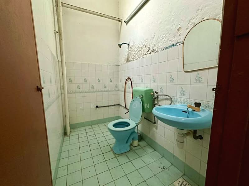Terraced House for Sale in Taman Bayu Perdana (Klang) - JK Leong - Bathroom - PropertyGuru.com.my