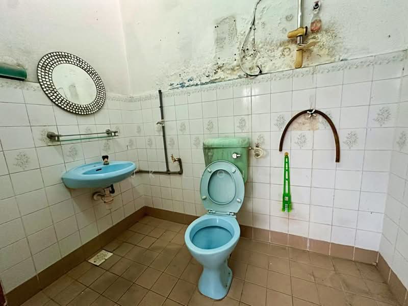 Terraced House for Sale in Taman Bayu Perdana (Klang) - JK Leong - Bathroom - PropertyGuru.com.my