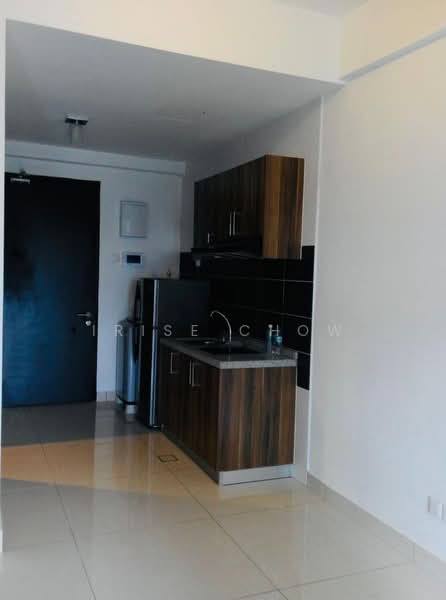 Service Residence for Sale at D'Inspire Residence (Inspira Bestari) - Irise Chow - Kitchen - PropertyGuru.com.my