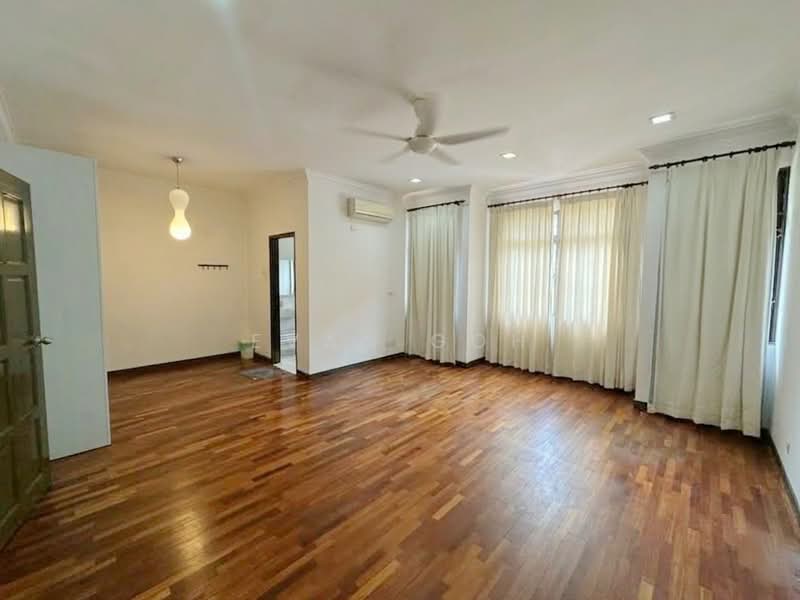 2.5-storey Terraced House for Sale in Bandar Puteri Puchong (Puchong) - Evan Goh - Living Room - PropertyGuru.com.my