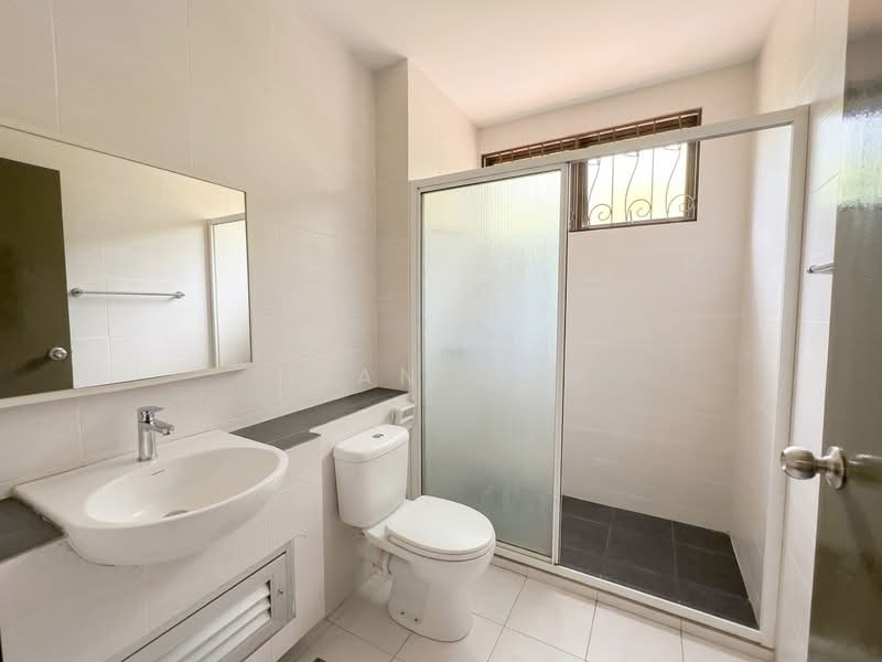 2.5-storey Terraced House for Sale in Bandar Puteri Puchong (Puchong) - Evan Goh - Bathroom - PropertyGuru.com.my