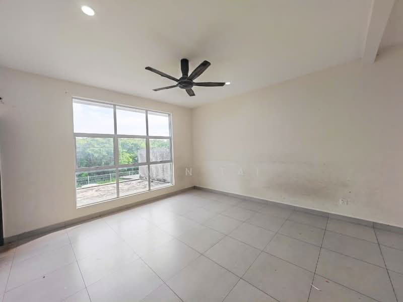 Rumah Teres 2 Tingkat untuk Dijual di Bandar Baru Sri Klebang (Chemor) - Ivan Tai - Living Room - PropertyGuru.com.my