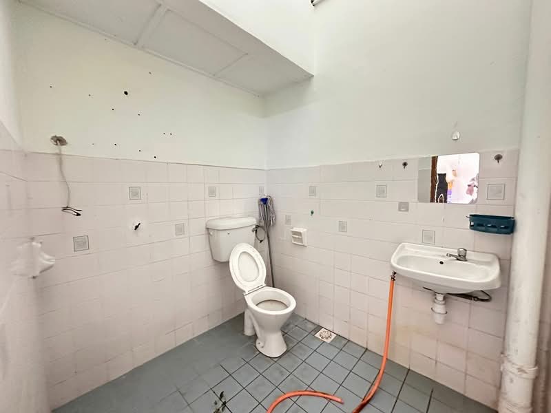 Rumah Teres untuk Disewa di Bandar Country Homes (Rawang) - Tris Jong - PropertyGuru.com.my