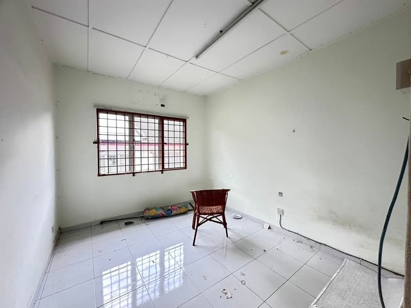 Rumah Teres untuk Disewa di Bandar Country Homes (Rawang) - Tris Jong - PropertyGuru.com.my