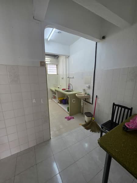 Flat for Sale at Taman Paya Terubong - Alex Chee - Kitchen - PropertyGuru.com.my