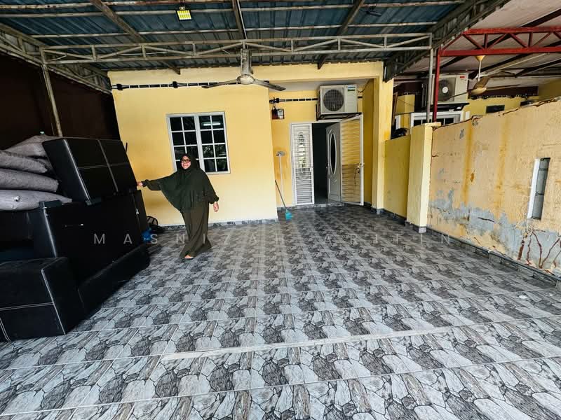 Rumah Teres 2 Tingkat untuk Dijual di Taman Desa Mas (Rawang) - Masnizah Arifin - Exterior - PropertyGuru.com.my