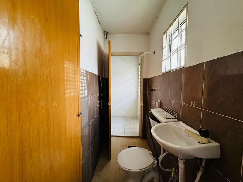 Rumah Teres 2 Tingkat untuk Dijual di Taman Desa Mas (Rawang) - Masnizah Arifin - Bathroom - PropertyGuru.com.my