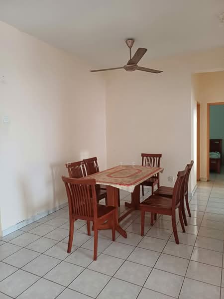 Kondominium untuk Dijual di Vistaria Condominium - Pen Teo - Dining Room - PropertyGuru.com.my